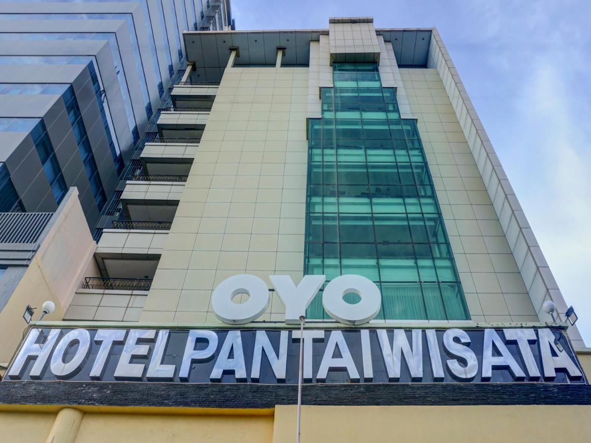 OYO 3967 Hotel Pantai Wisata Makassar Exterior foto