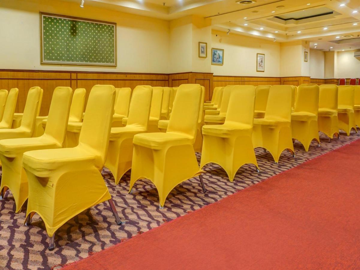 OYO 3967 Hotel Pantai Wisata Makassar Exterior foto